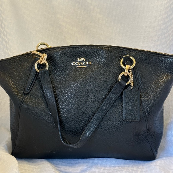 πππCoach Beautiful Black Leather Bag Approx 12β Wide & approx 7β tall. - Picture 5 of 13